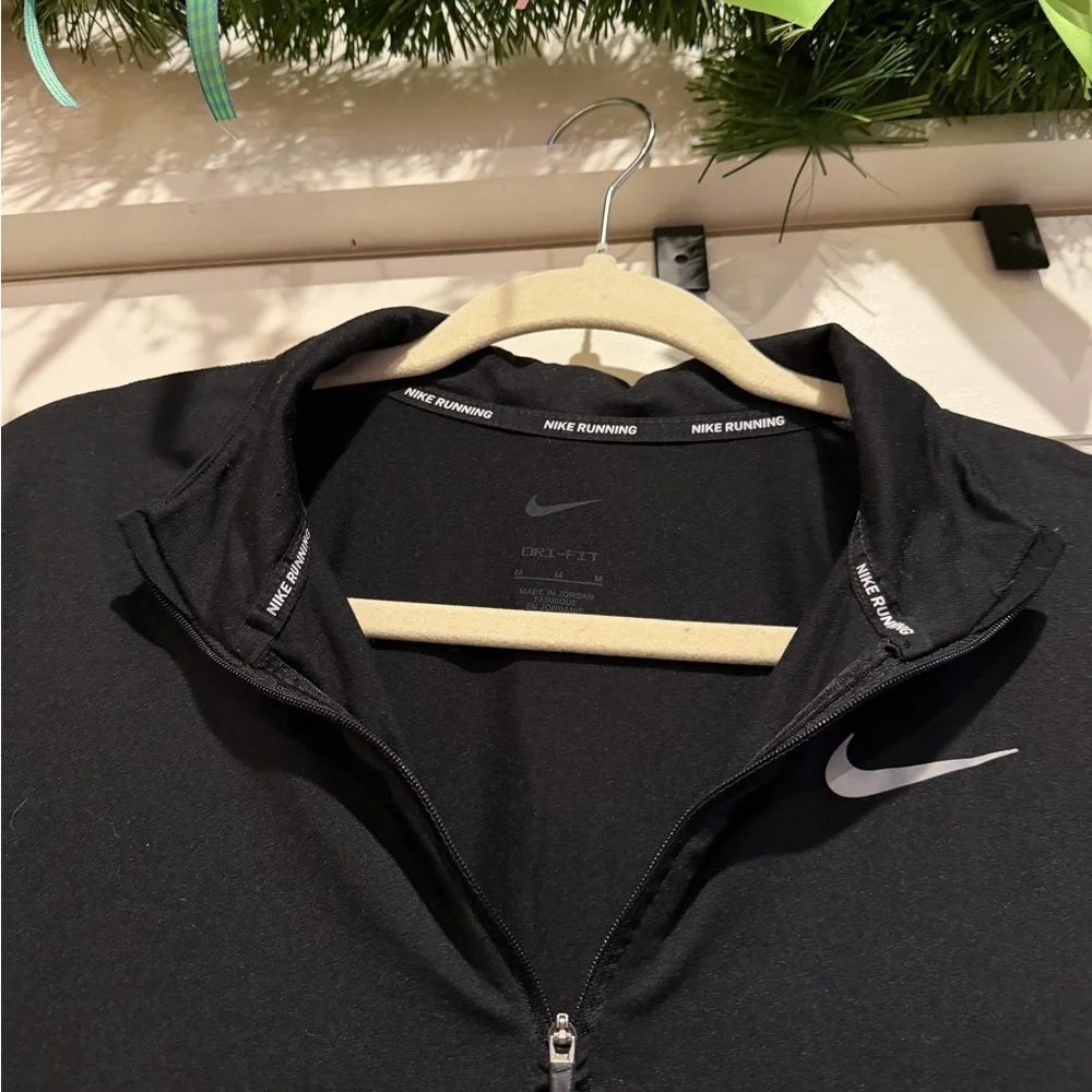 Nike Running Women's Black Long Sleeve Quarter Zip with Thumb Holes